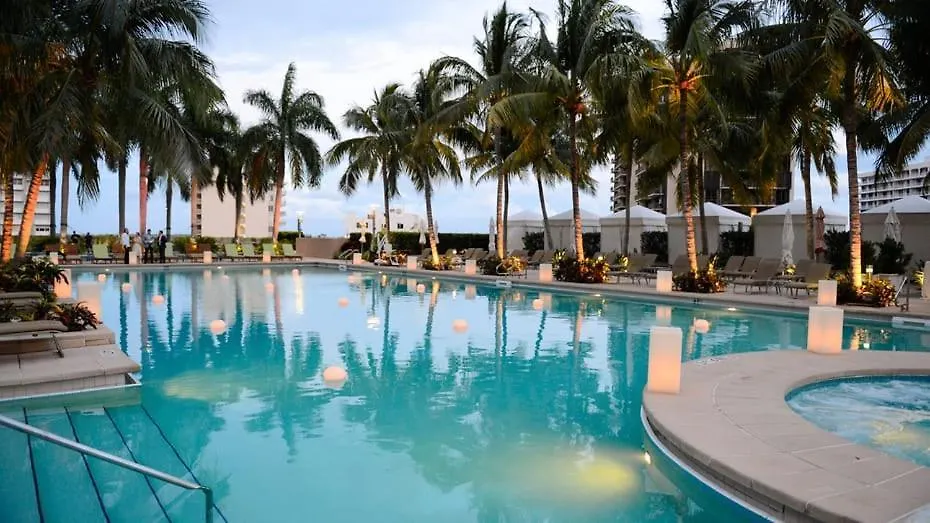 Aparthotel Private At Four Seasons Brickell 5*
