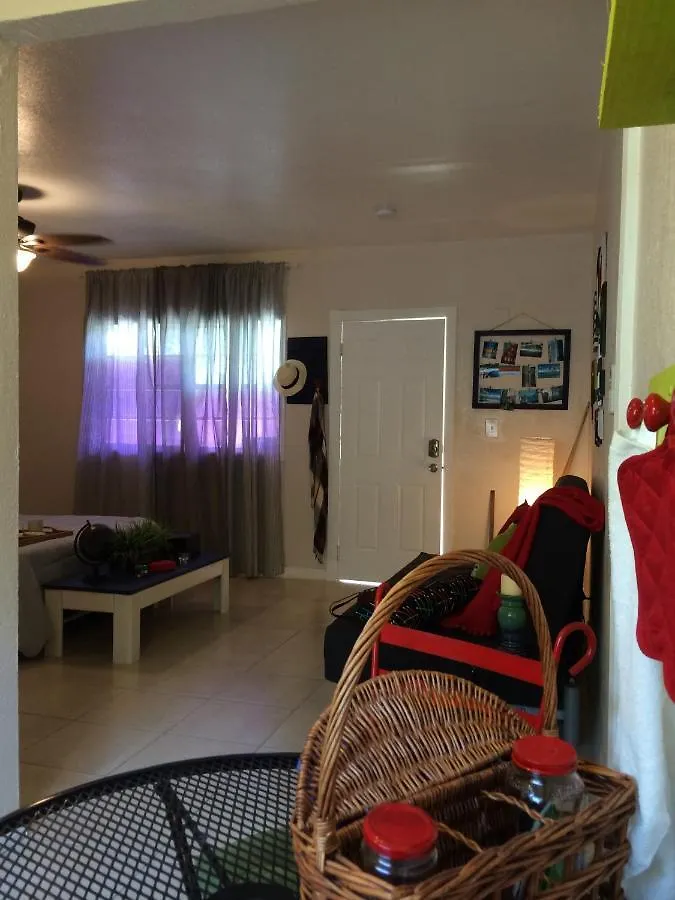 Cozy Near Coconut Grove - 7c