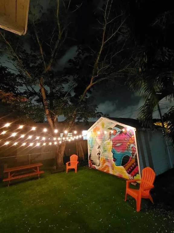 The Color House Hostel *