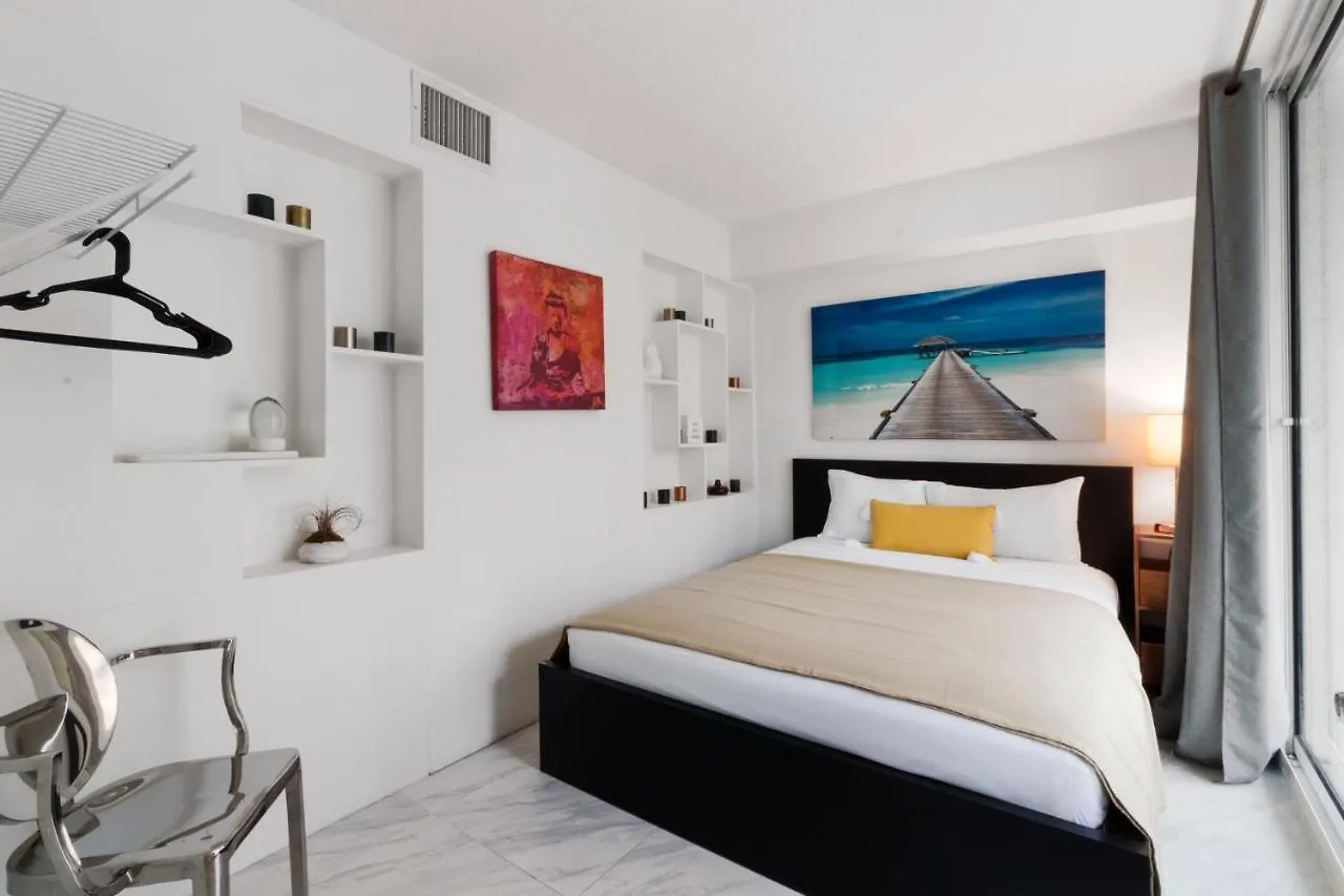 Downtown Brickell Popular 4 Bedrooms Bayview Apartment Miami