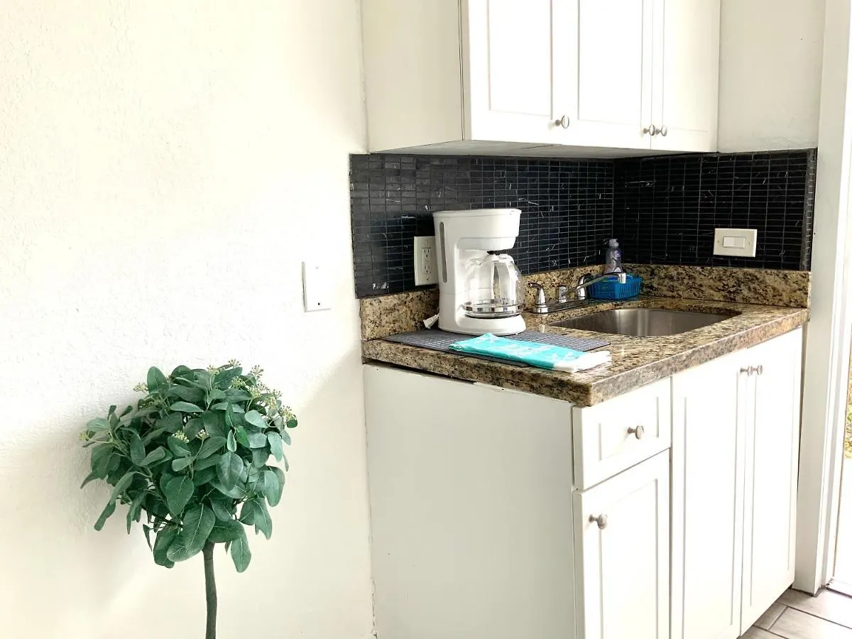 Adorable Private In The Heart Of Miami! Апартаменты