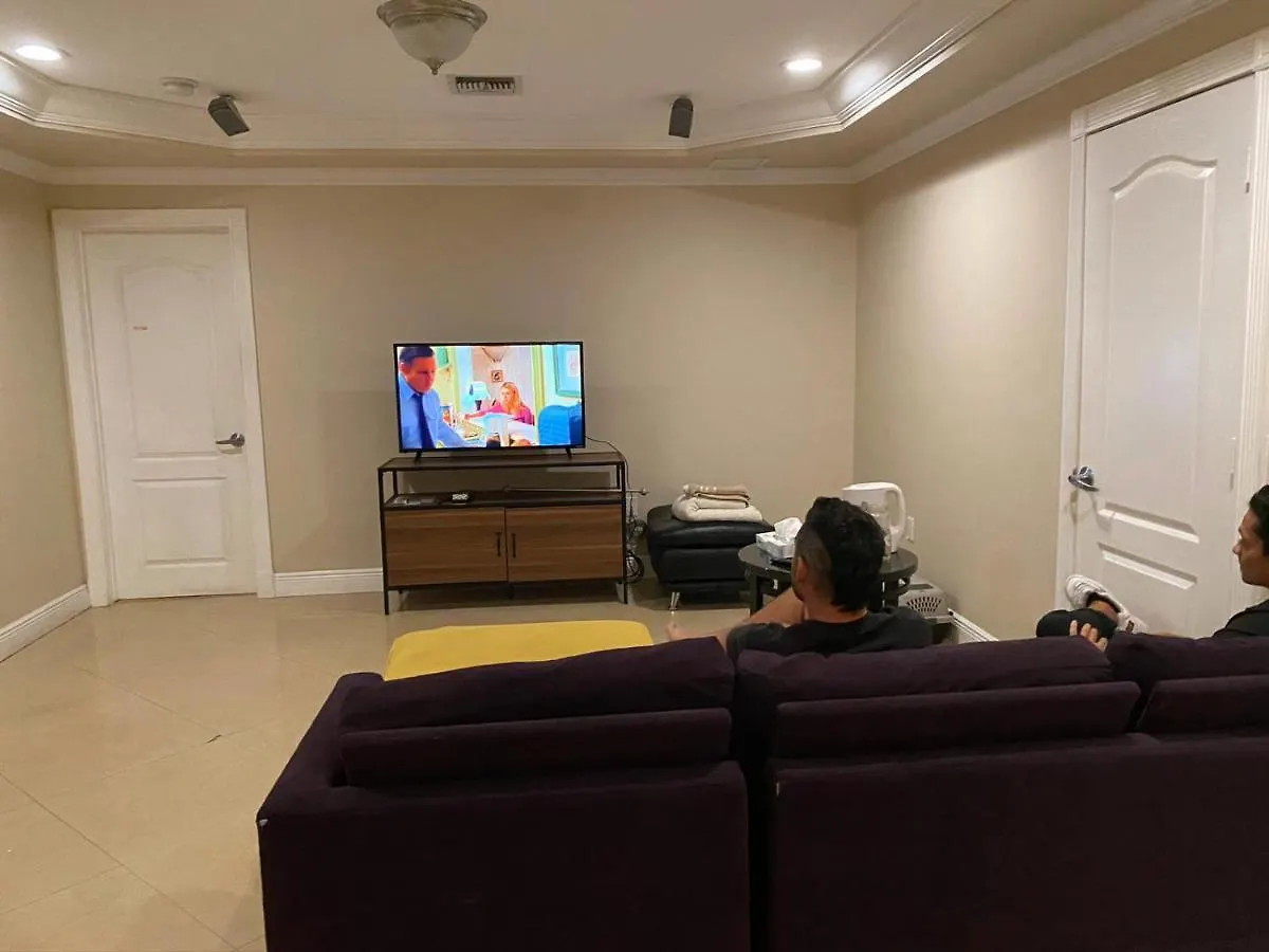 House World Connect * Miami