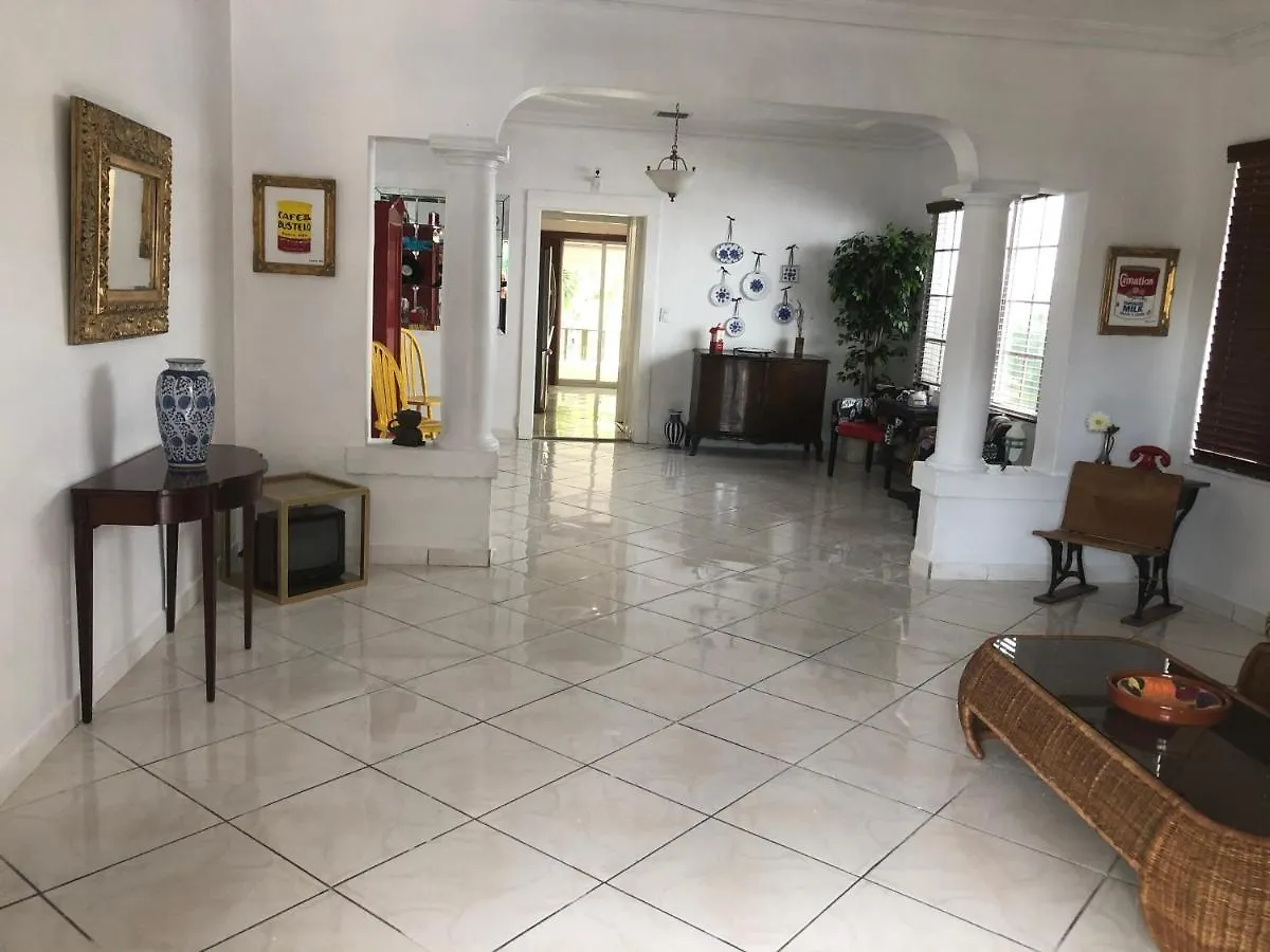 民宿 Private Next To Calle Ocho *