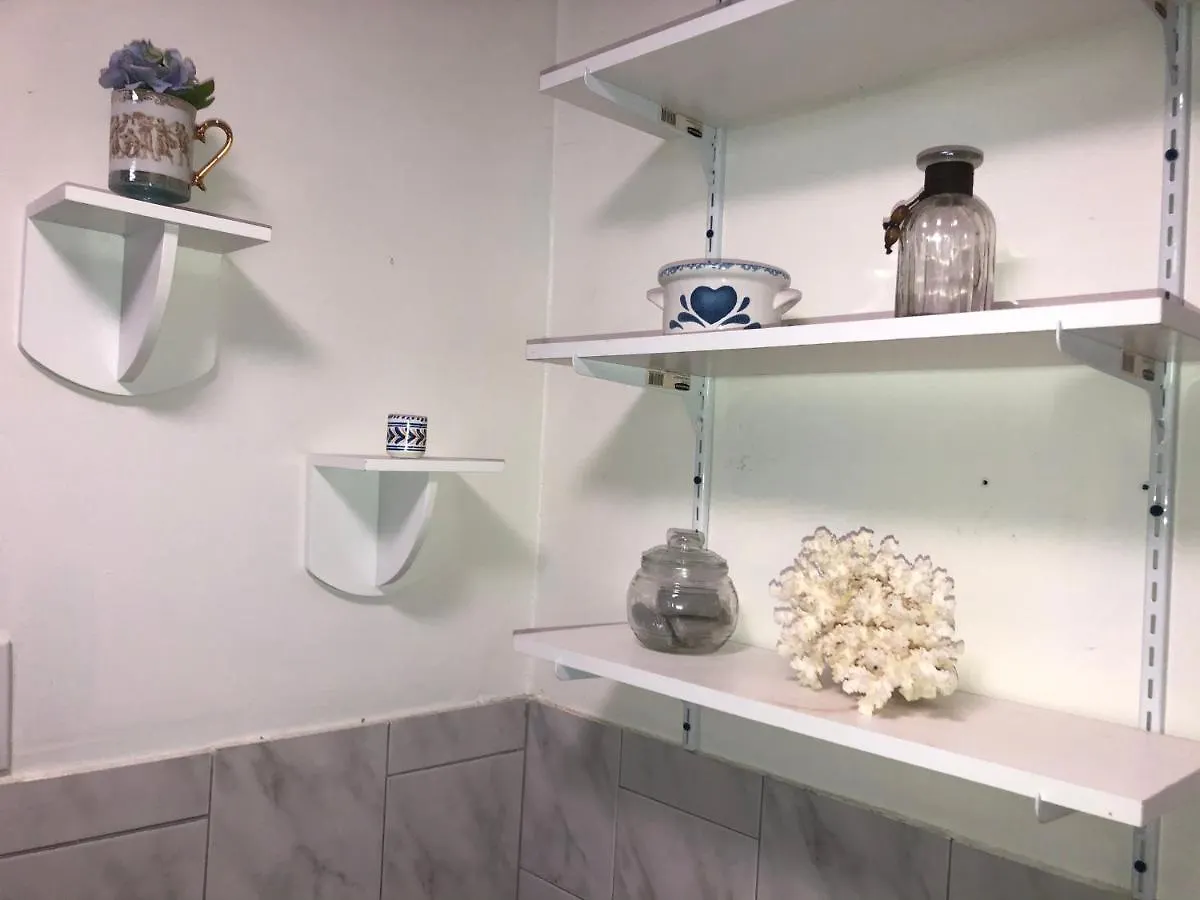 Private Next To Calle Ocho Homestay *