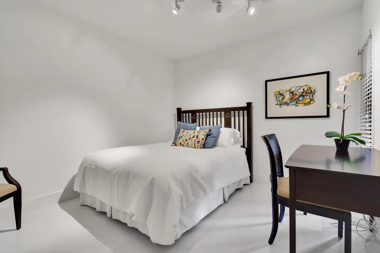 Newly Remodeled - Key Colony * Miami
