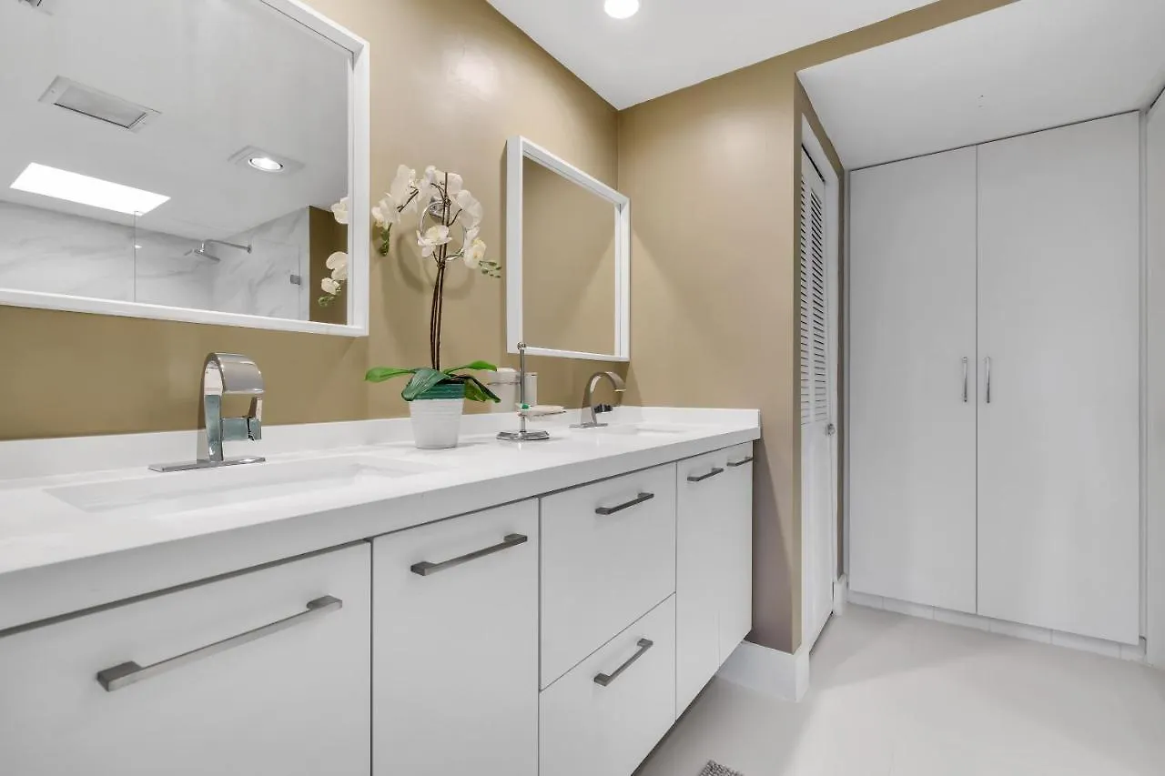 Apartment Newly Remodeled - Key Colony Miami
