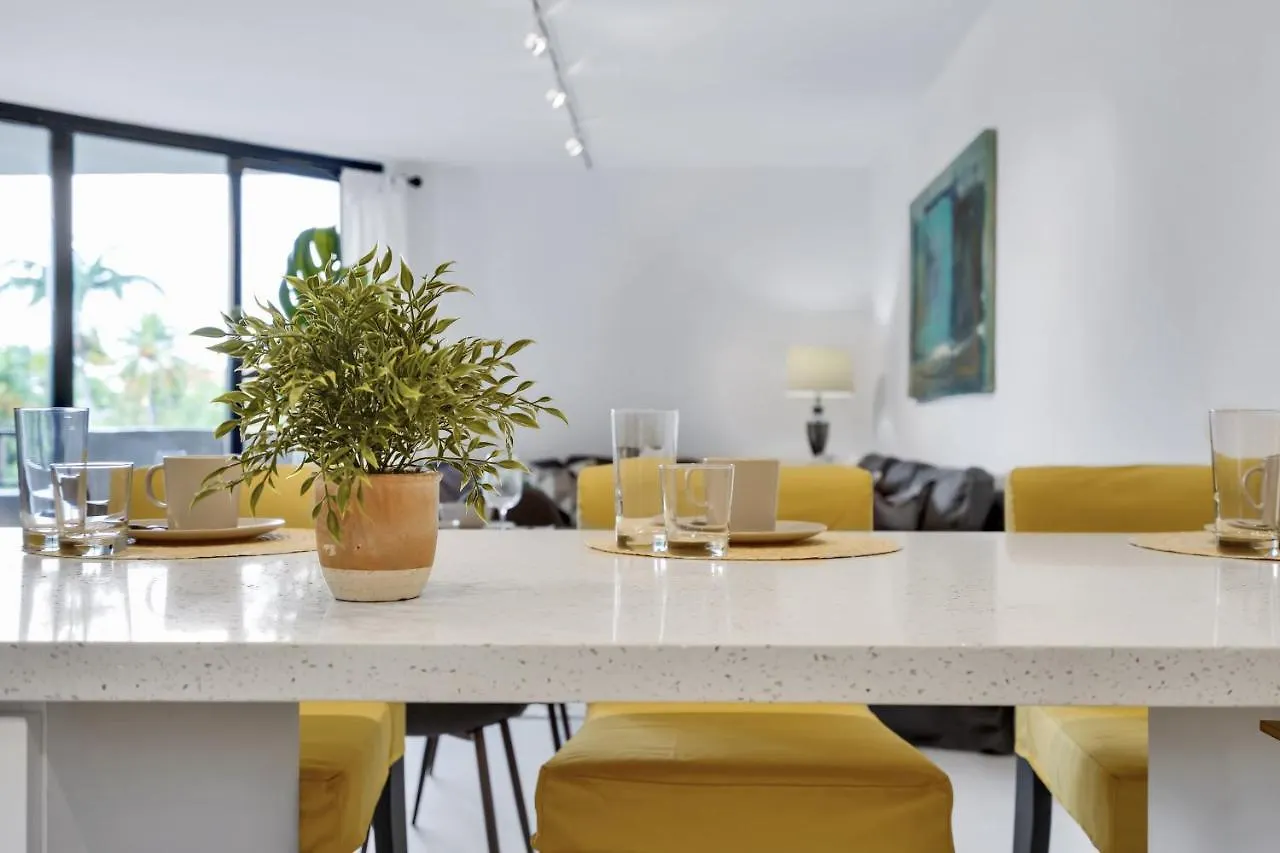 Newly Remodeled - Key Colony Apartment Miami