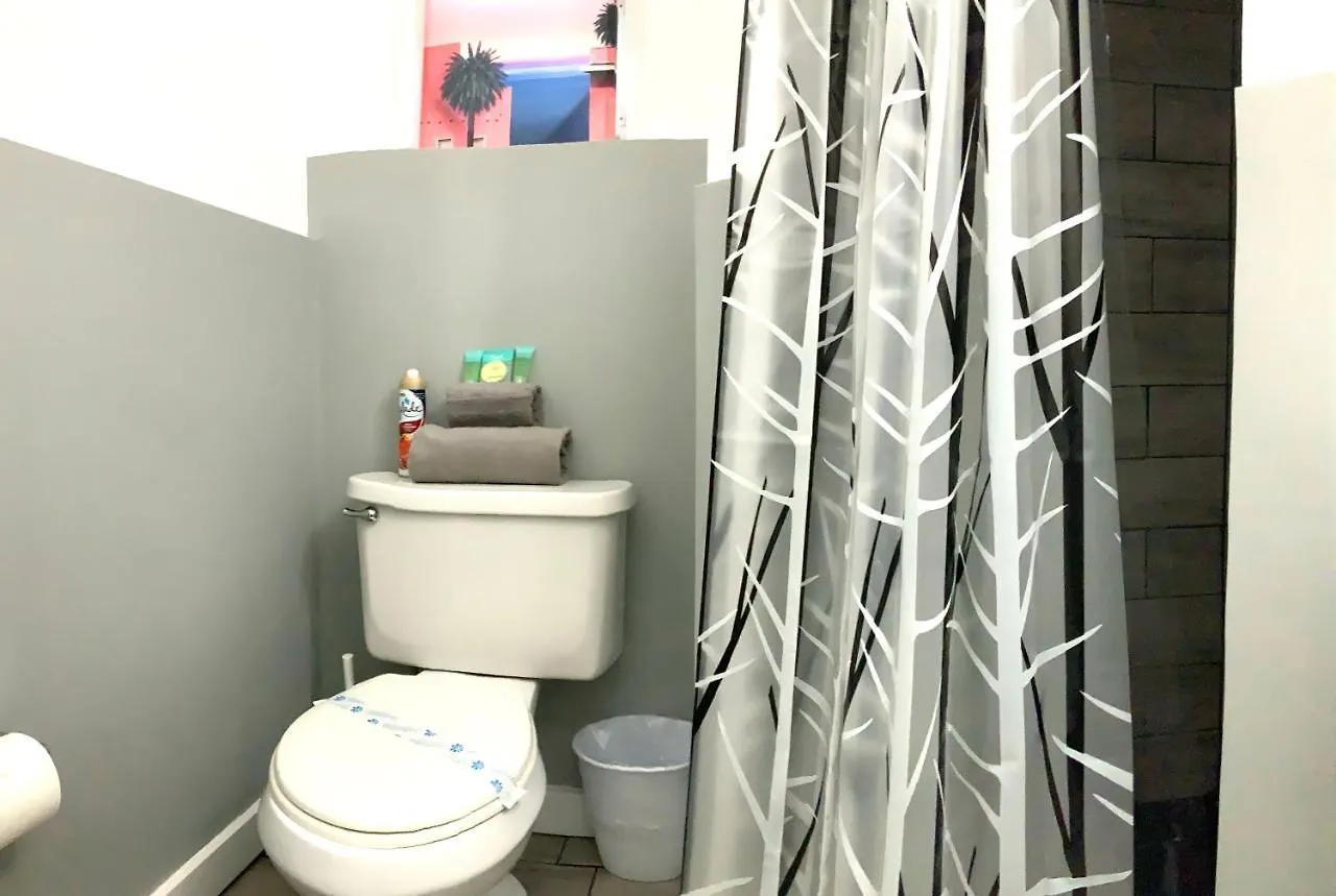 Adorable Private In The Heart Of Miami! * Майами