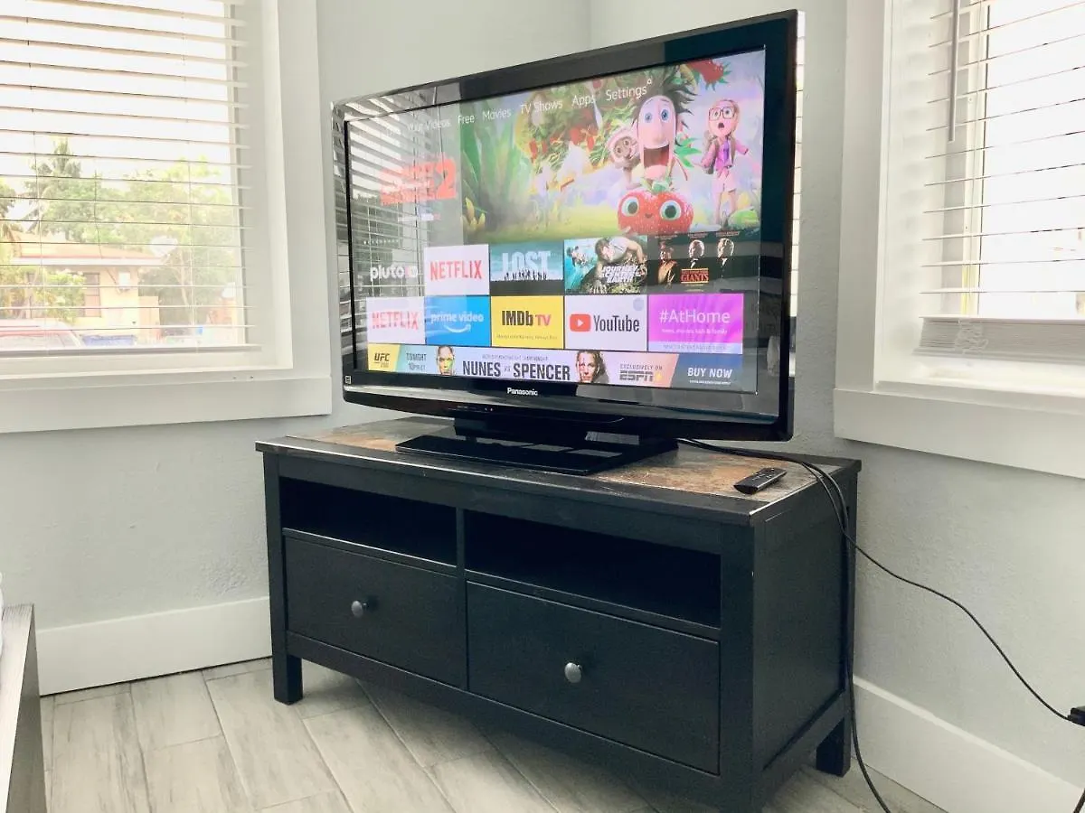 Adorable Private In The Heart Of Miami! Апартаменты Майами