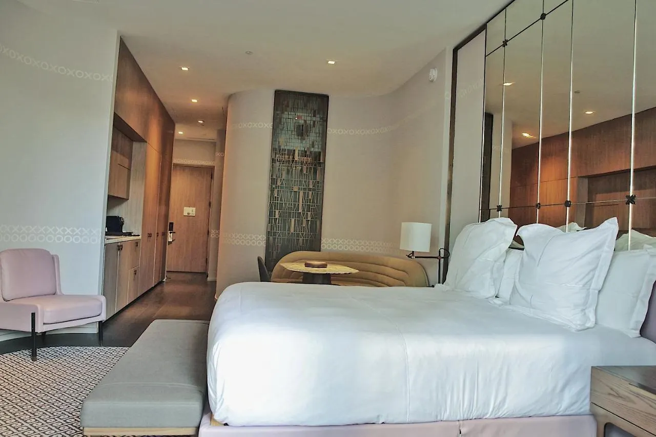 Aluna Lux At Sls Lux Brickell Building Miami