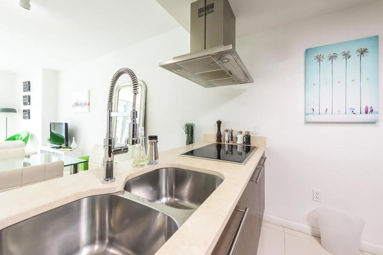 Waterfront Spacious Luxury 1 Bedroom Iconbrickell *