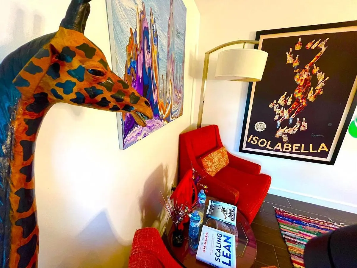 Deons Airbnb Homestay *