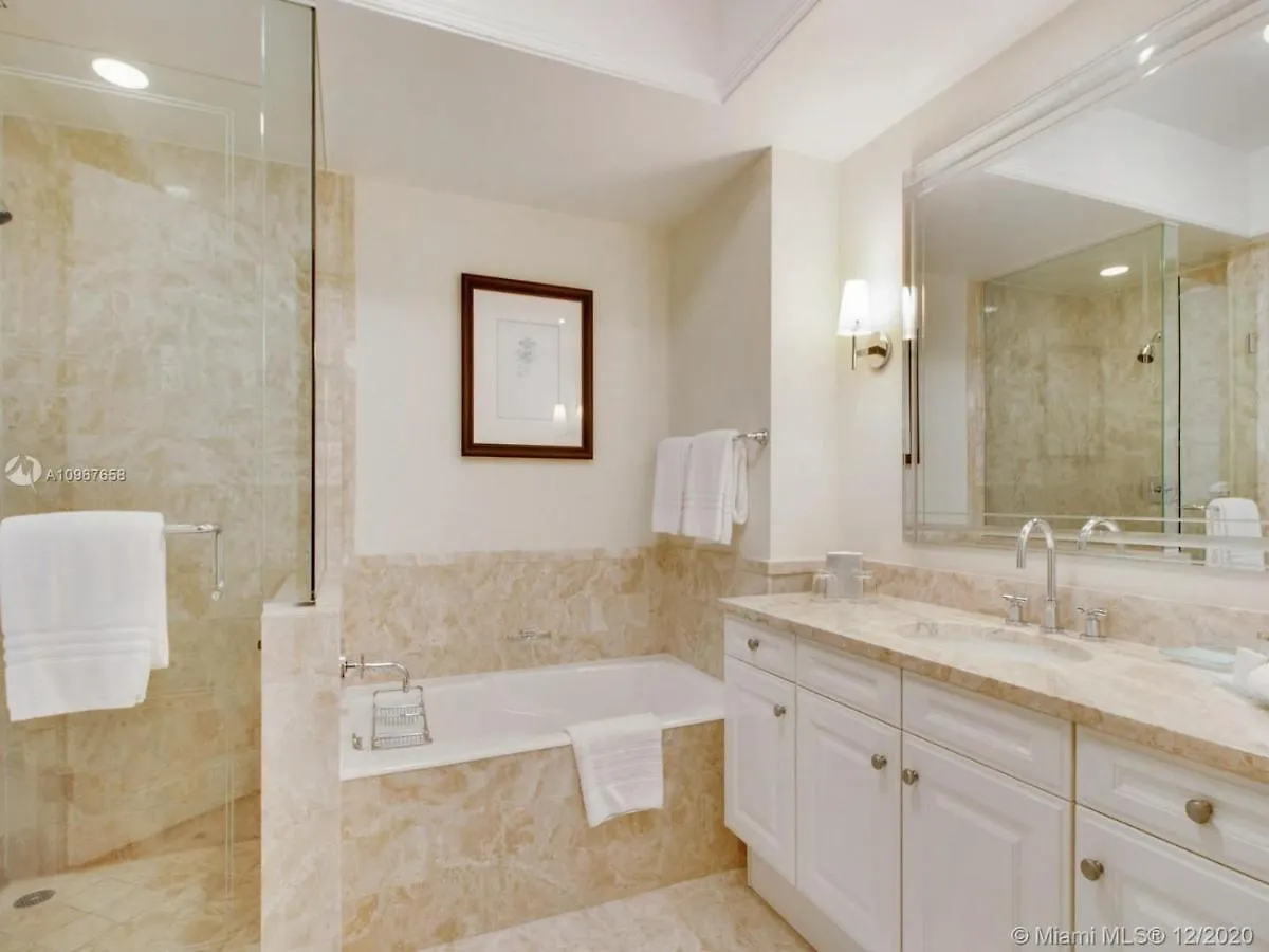 Apartahotel Four Seasons - Luxury Private Residences Miami