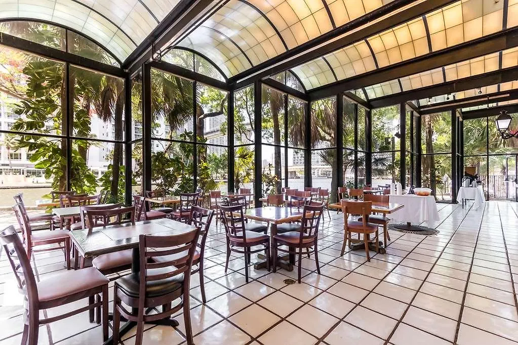 Comfort & Downtown Brickell-port Of 4*