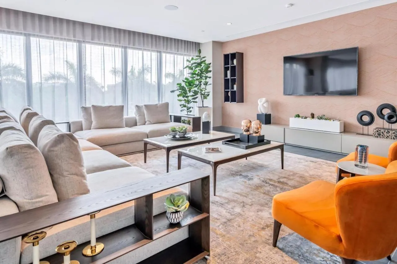 Luxury 2bd In Downtown Doral Apartment