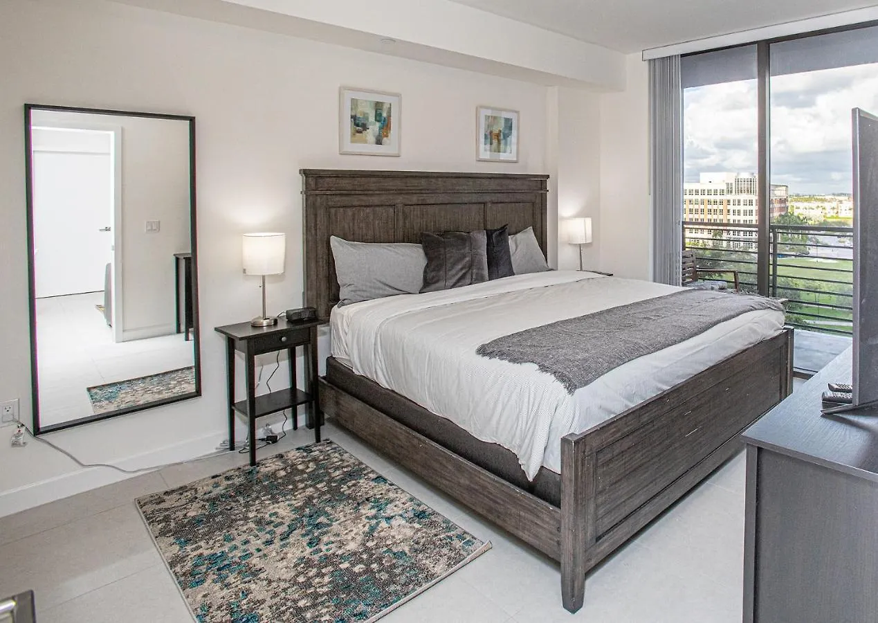 Apartment Luxury 2bd In Downtown Doral