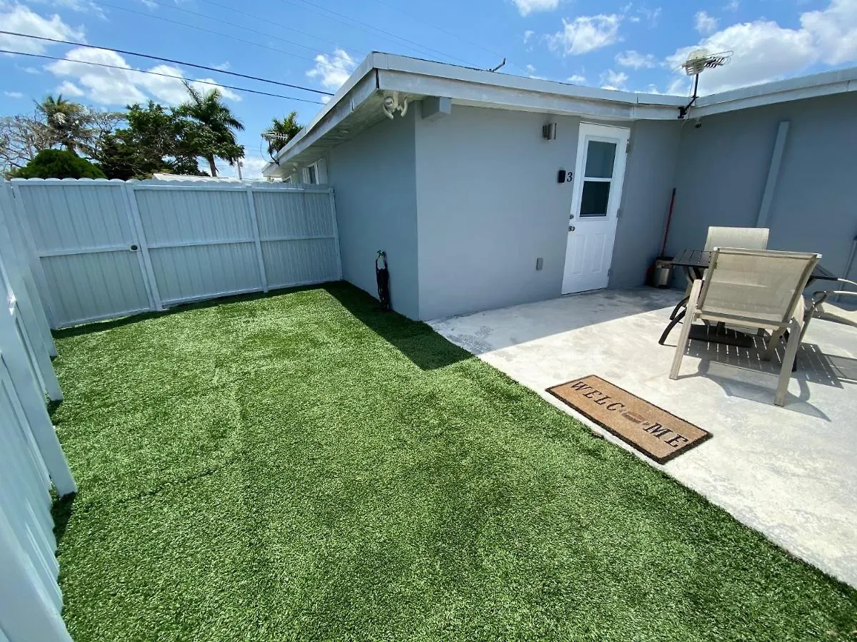 Cottages Near Fiu * マイアミ