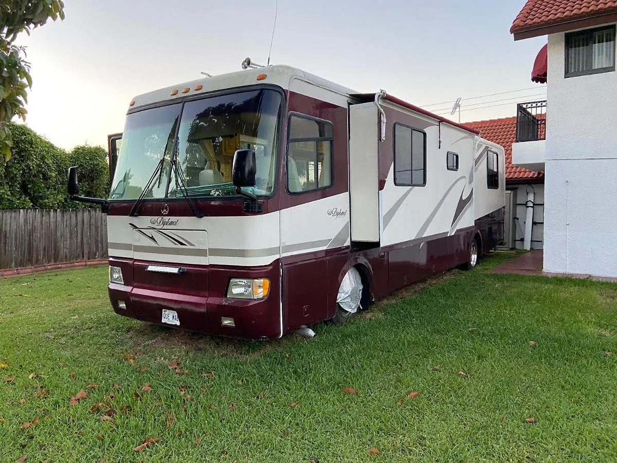 Remodeled And Comfortable Rv - Free Parking 마이애미