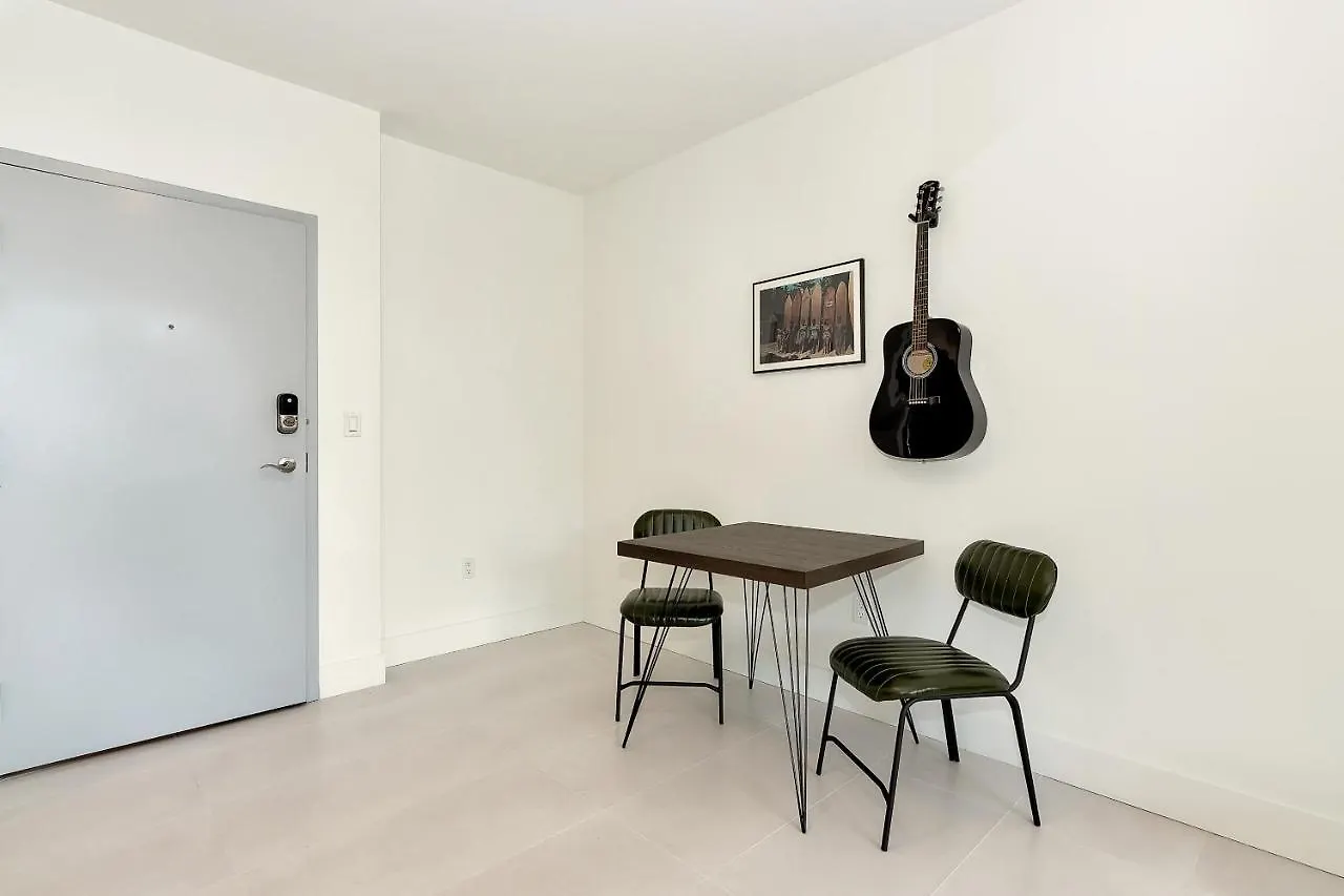 Apartment Roami At Grove 27
