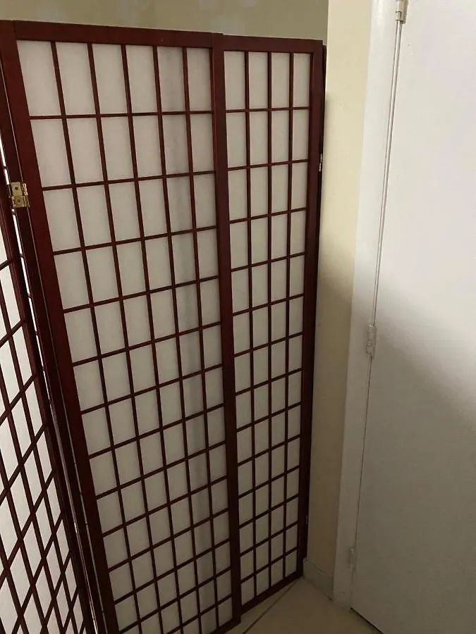 Private Cubicle - Single Bed - Mixed Shared Dorm - Miami Airport Hostal *