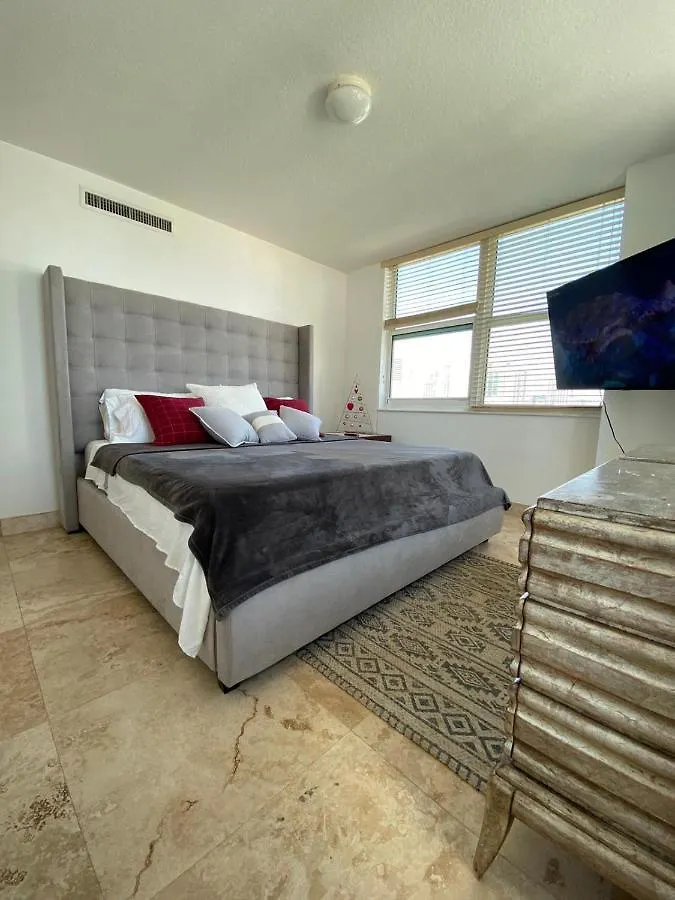 Comfortable In The Brickell Center Area Homestay *