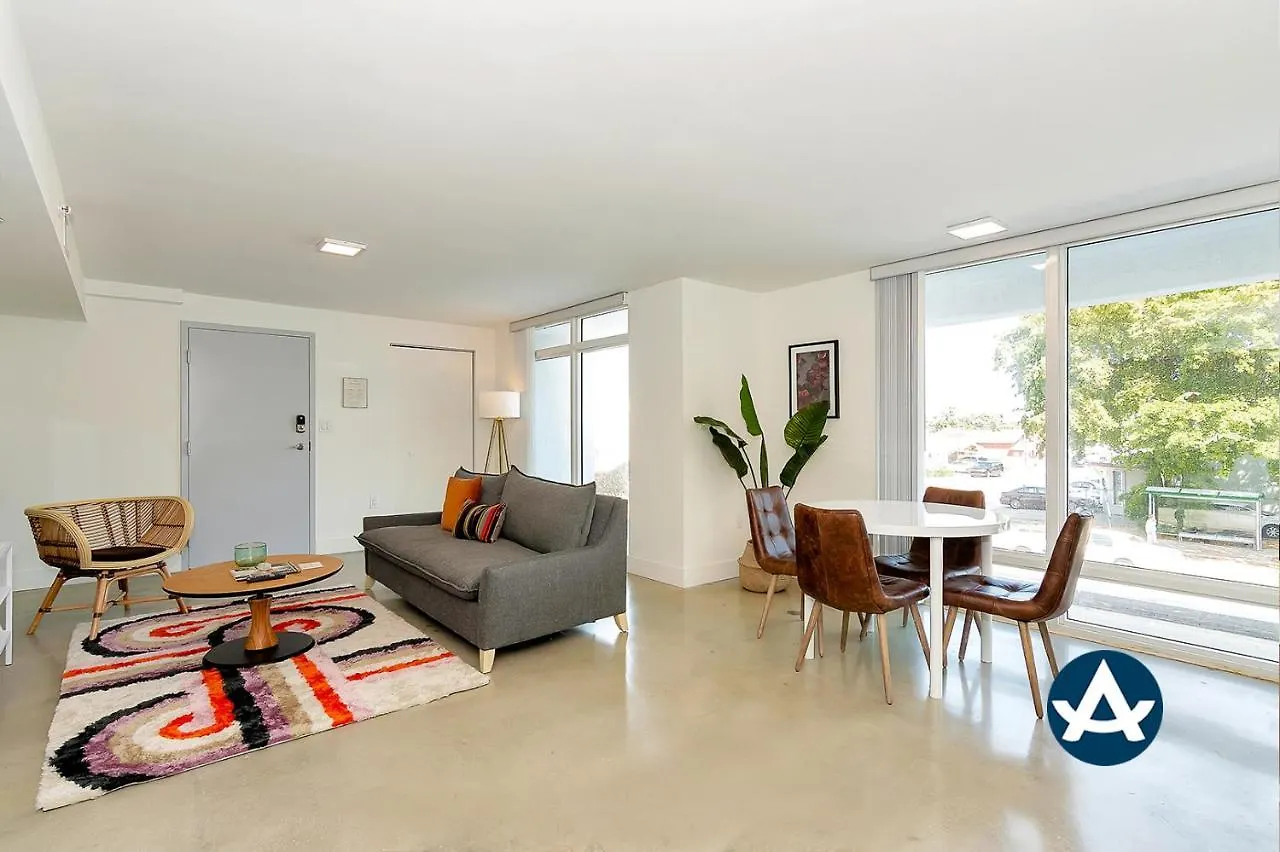 Apartment Roami At Grove 27 Miami