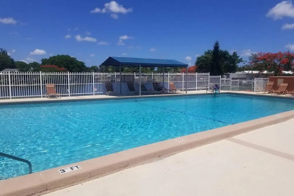 Entire 1 Lakes Apartment