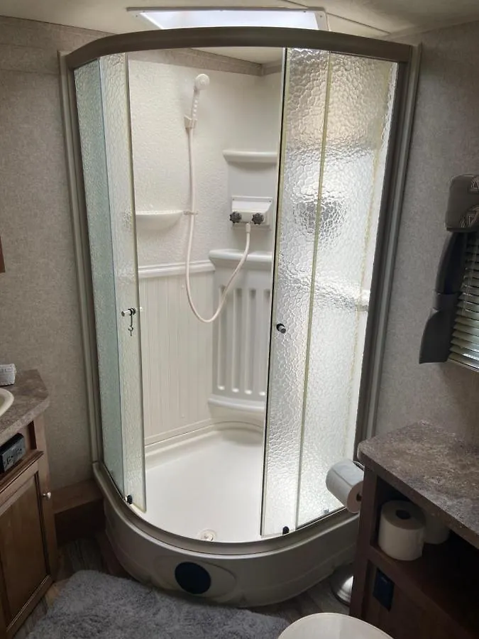 Cozy Camper - Free Parking *