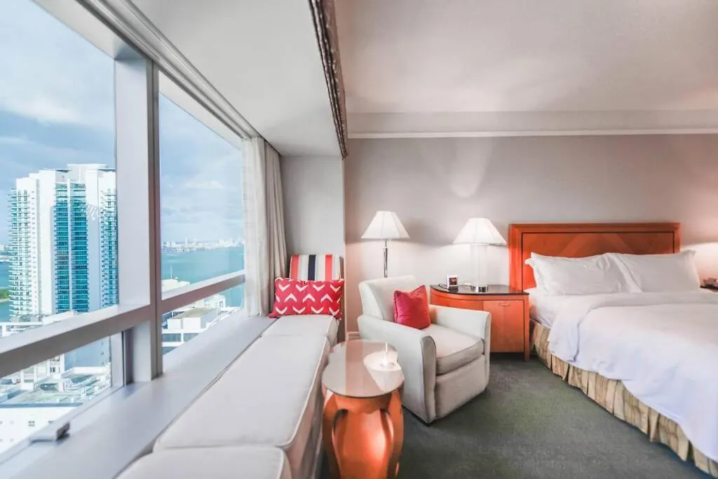Highlight At The Of Miami's Stylish 4s Appartement