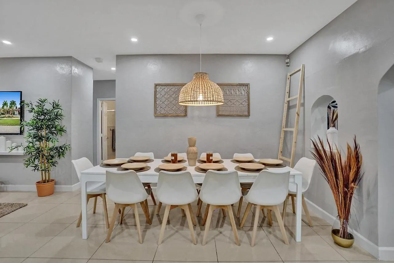 Villa Luxury Rattan Getaway Miami