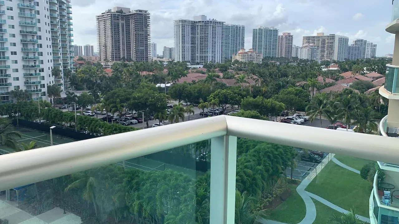 Sunny Isles Ocean Reserve 704 Апартаменты