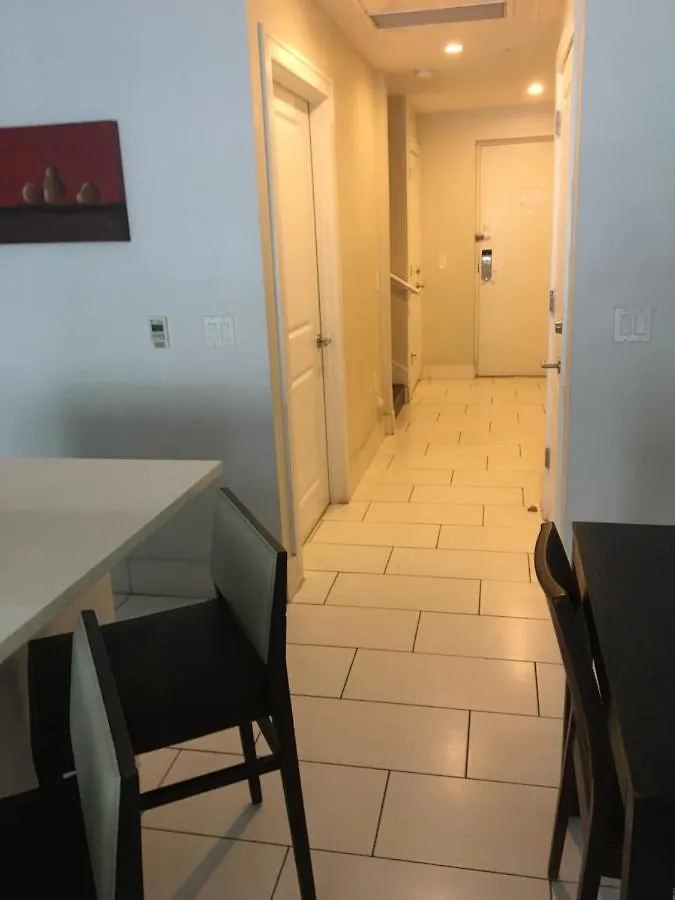 2-story 3 Bed 4 Bath At Provident At The Blue Miami 多拉