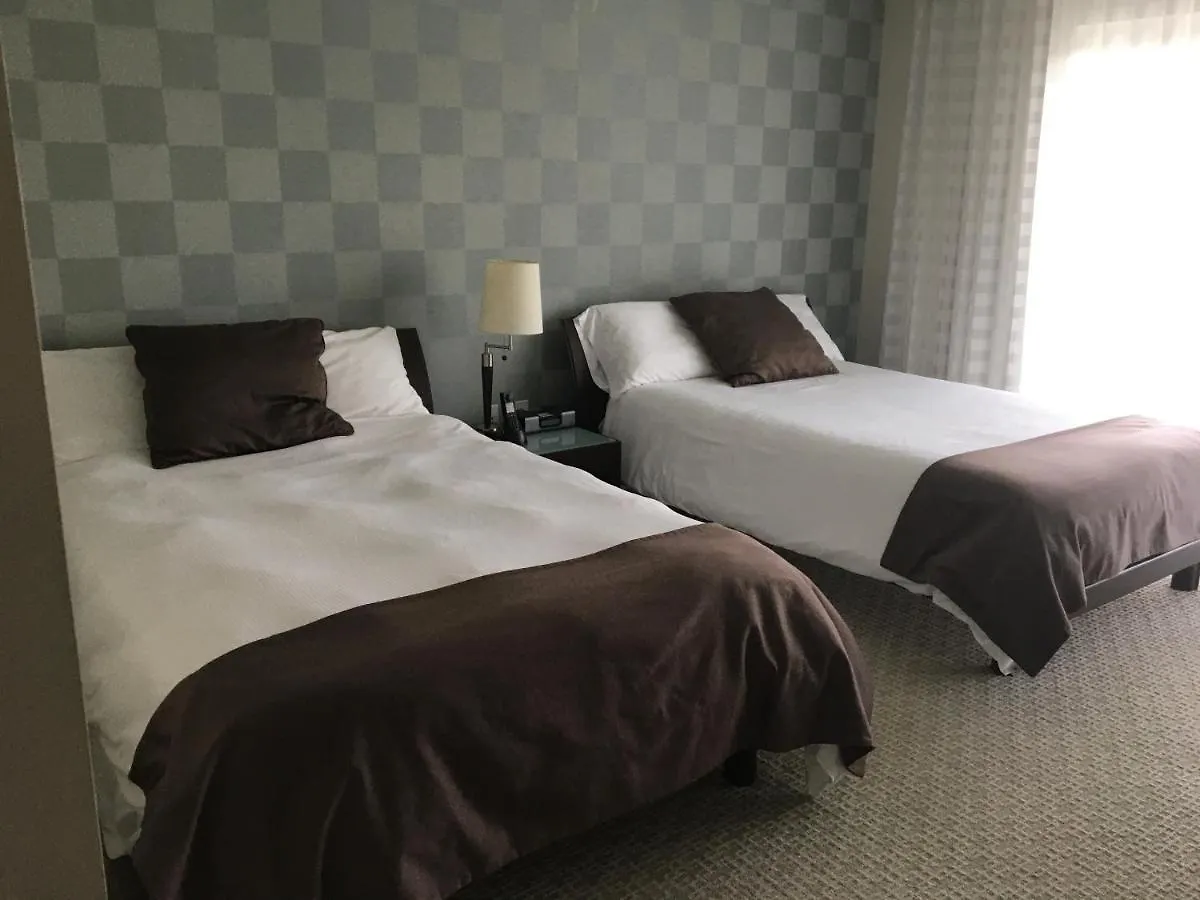 2-story 3 Bed 4 Bath At Provident At The Blue Miami * 多拉