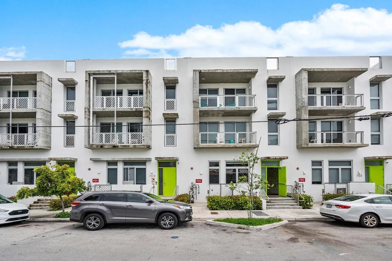 Little Havana 1 Bedroom Appartement *