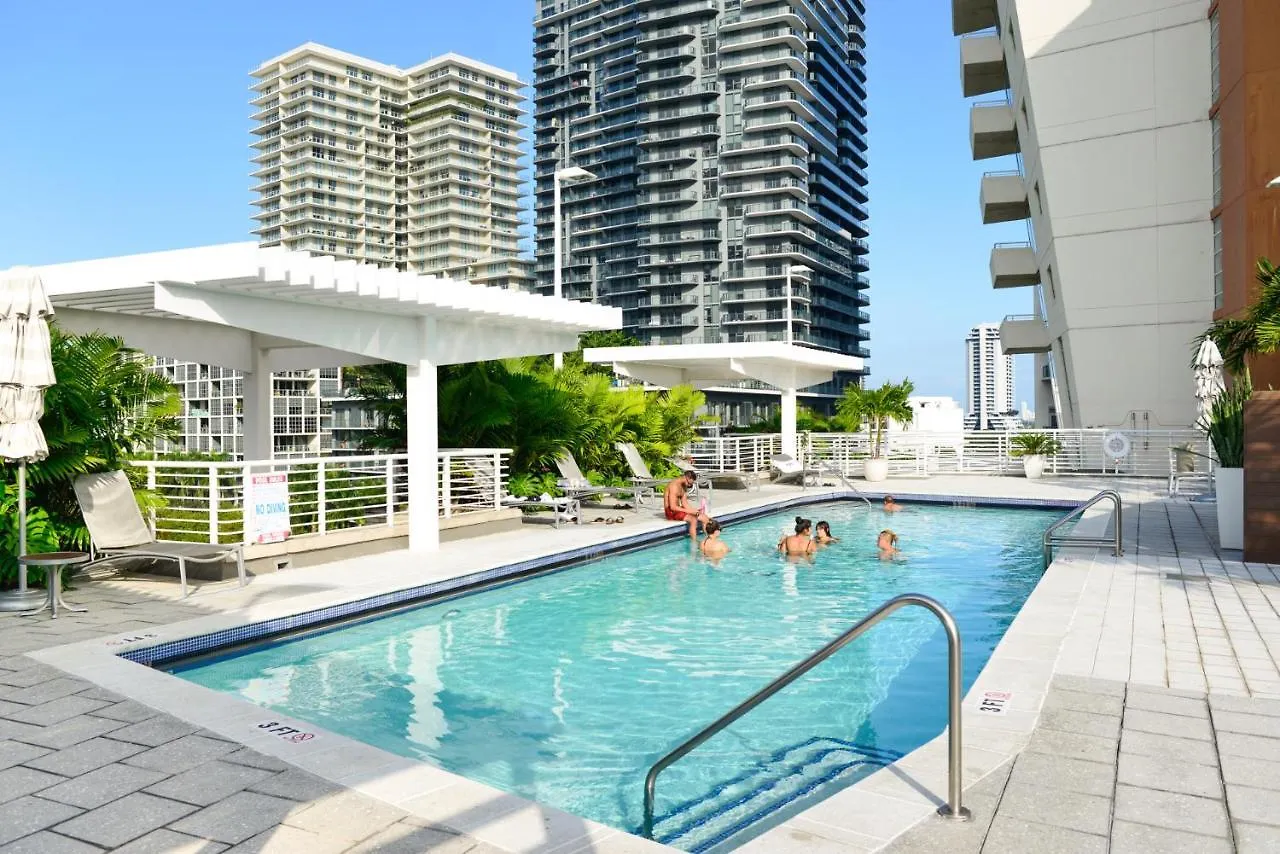 Apartment Relax Family Midtown - Free Parking & Great Pool