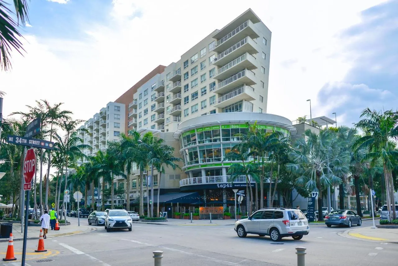 Apartment Relax Family Midtown - Free Parking & Great Pool