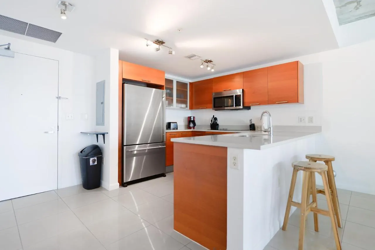 Relax Family Midtown - Free Parking & Great Pool Apartment