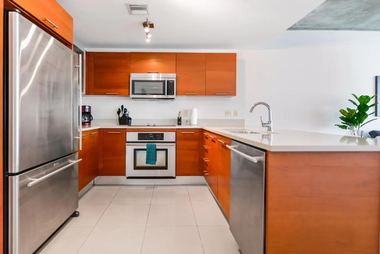 Daire Relax Family Midtown - Free Parking & Great Pool *