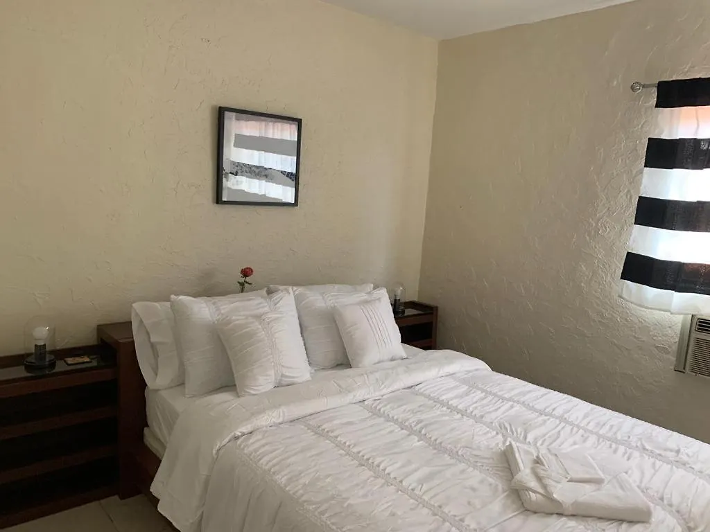Cozy Private Room, Near The Airport - Free Parking - 01 Homestay *