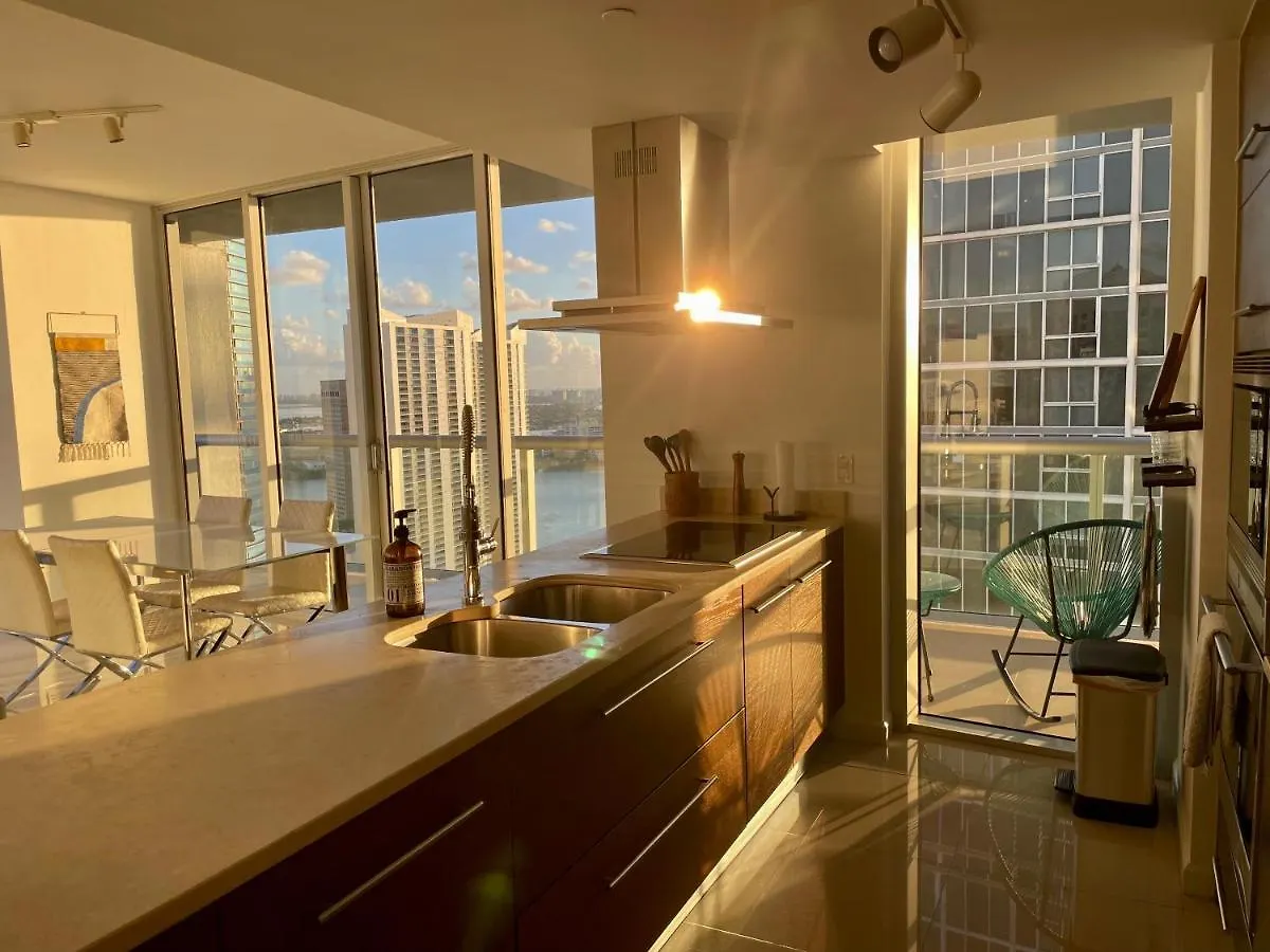 Appart hôtel Iconbrickell Tower 3 W Residences