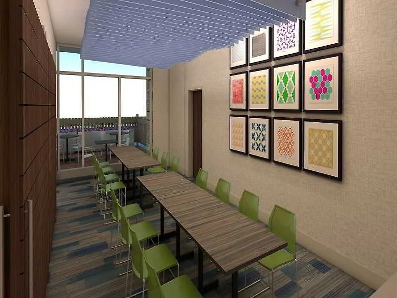Express & Airport East By Ihg 3* Miami