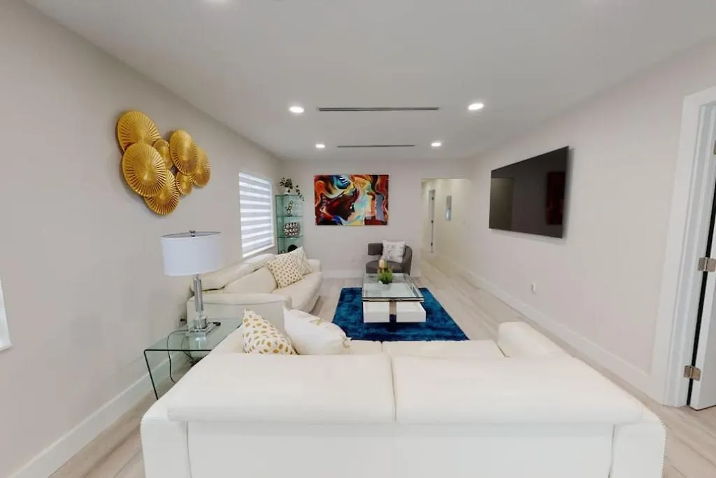 Spacious 6Br Miami Pool, Bb Court & Near Airport L03 * Miami