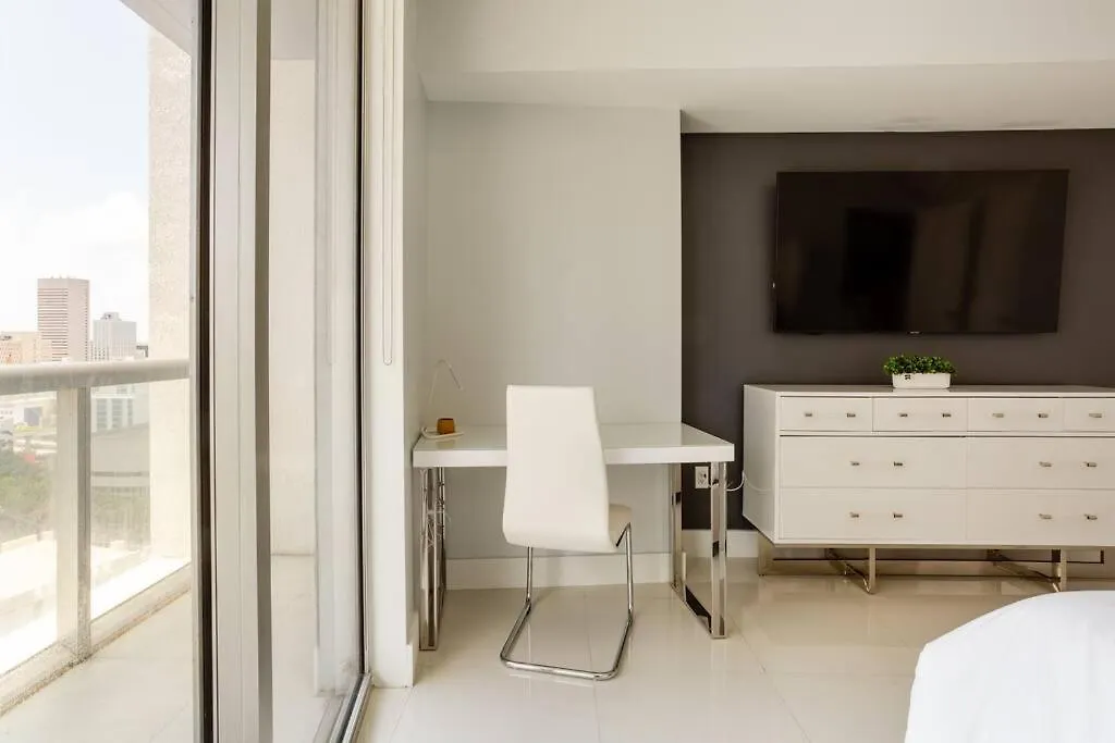 Downtown At The W - Icon Brickell Apartment