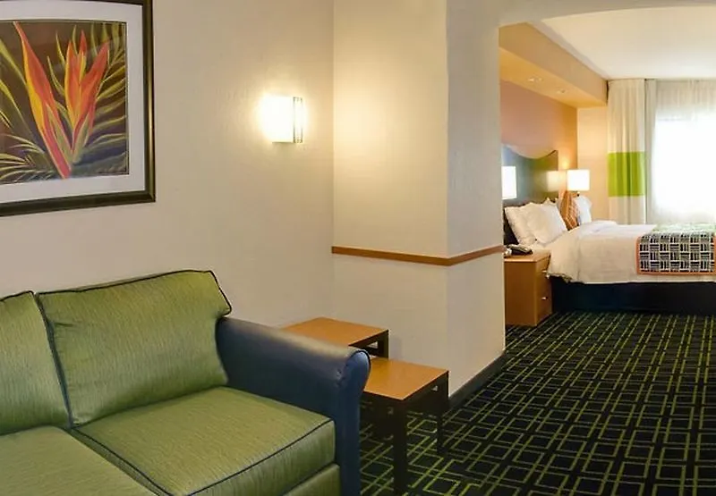 Fairfield & By Marriott Airport South Hotel Miami