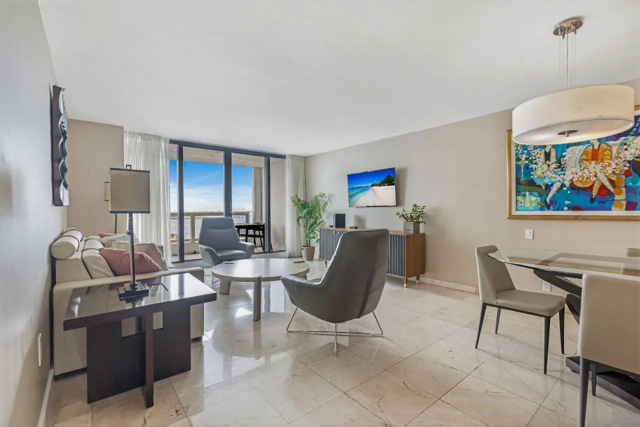 Apartment High Rise Comfort With Balcony
