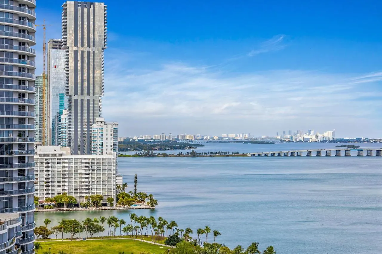 Apartment High Rise Comfort With Balcony *