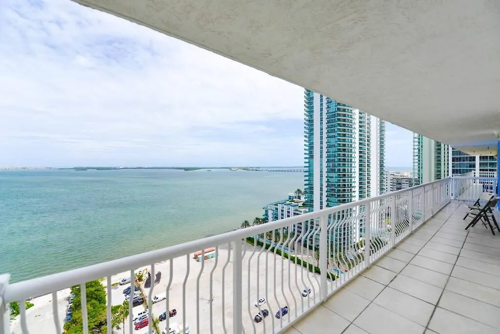 Exquisite 3bedrooms W Top Amenities Free Parking
