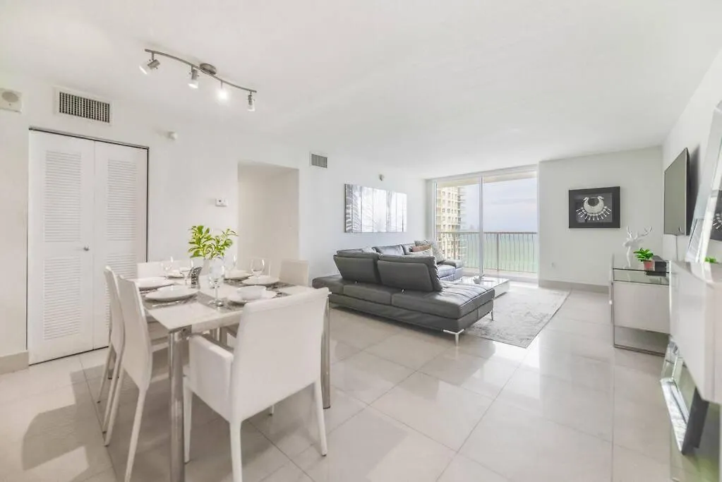 Apartment Exquisite 3bedrooms W Top Amenities Free Parking