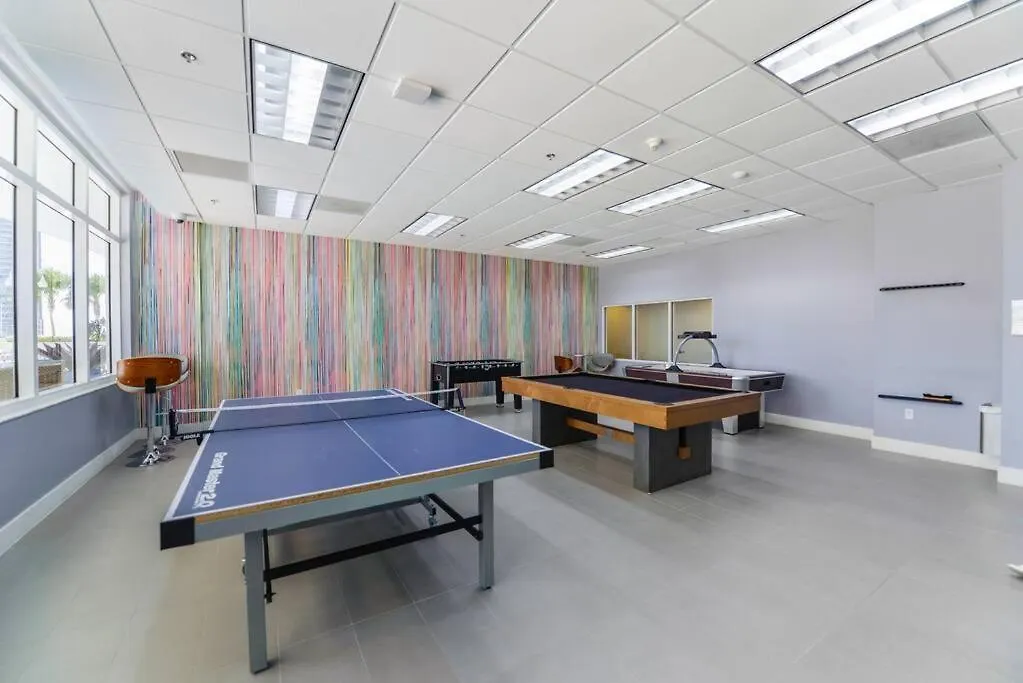 Exquisite 3bedrooms W Top Amenities Free Parking Miami