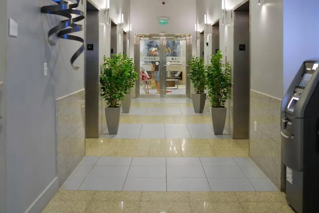 Exquisite 3bedrooms W Top Amenities Free Parking Miami